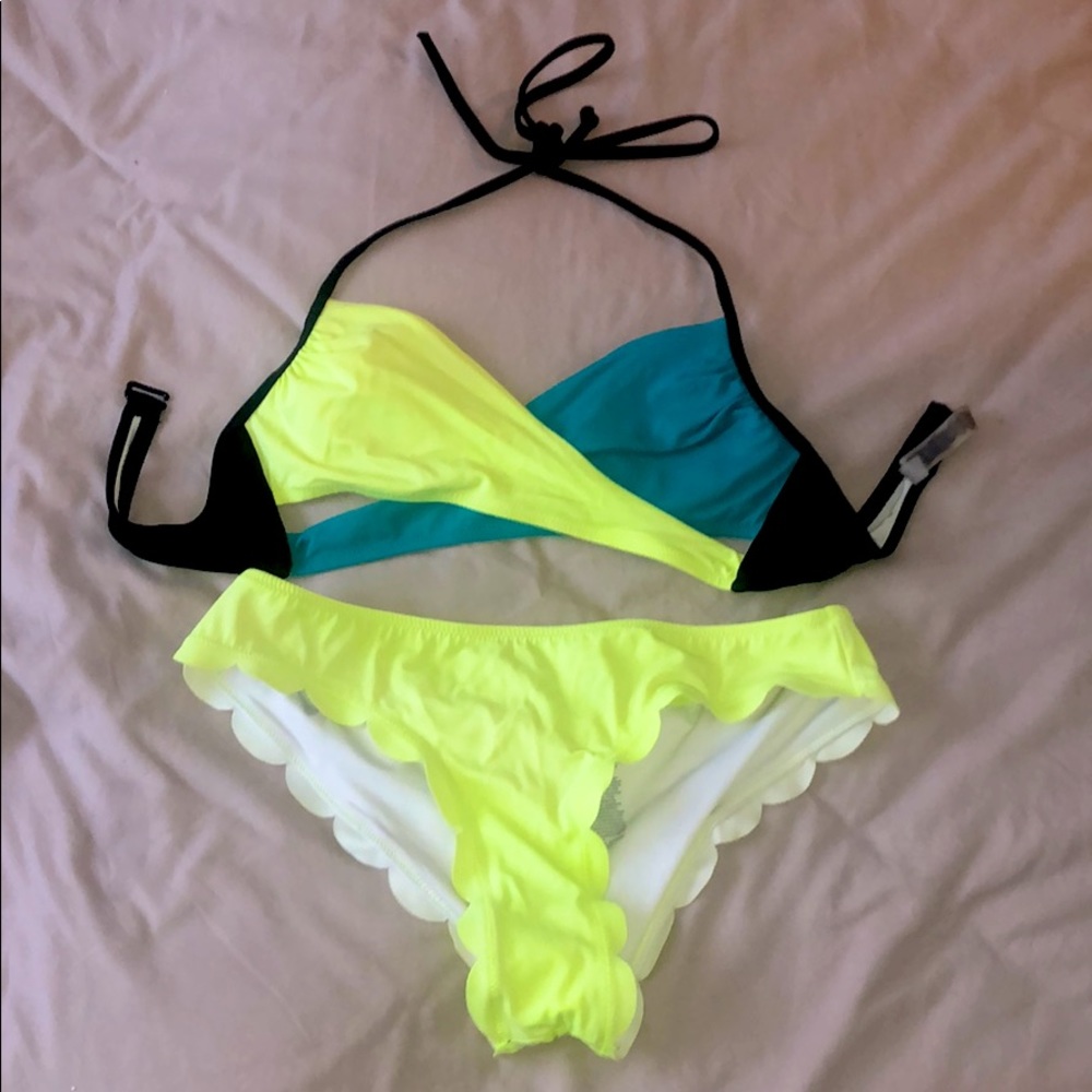 PINK scalloped bottom bikini